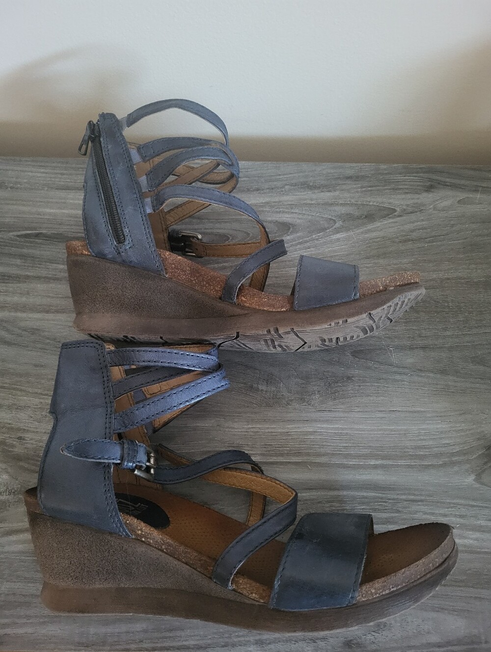 Miz Mooz Shay Strappy Wedge Sandals Navy Leather Size 40 - Picture 4 of 10
